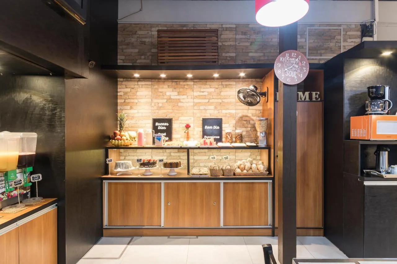 ** Hotel Rezende Suites Balneário Camboriú Brésil