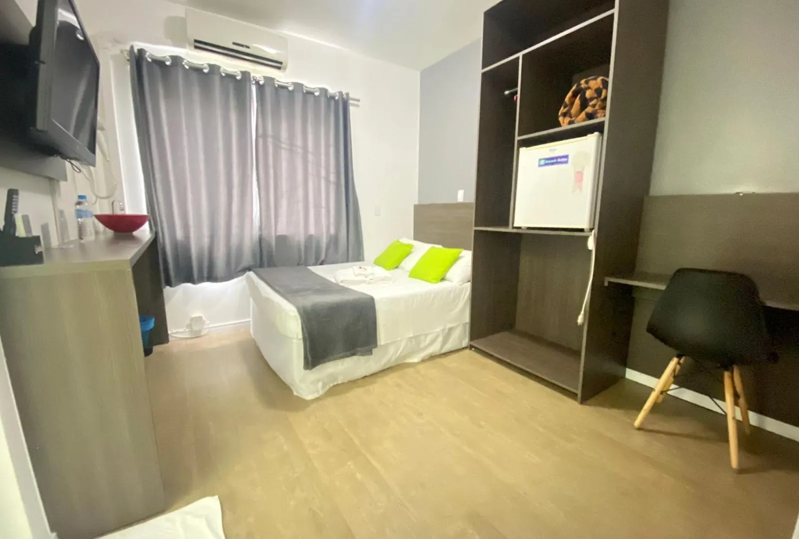 Rezende Suites Balneário Camboriú 2*,